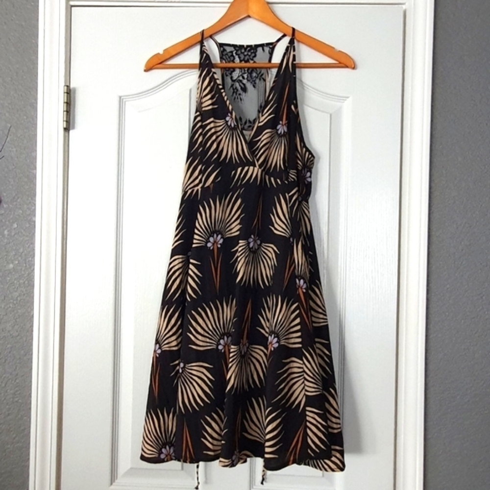Everly Tropical Leaf Print Mini Dress Womens S Black Tan Vneck Lace Back